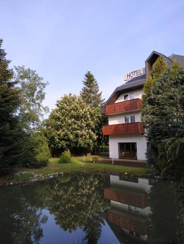 Zenner'S Landhotel Newel Экстерьер фото