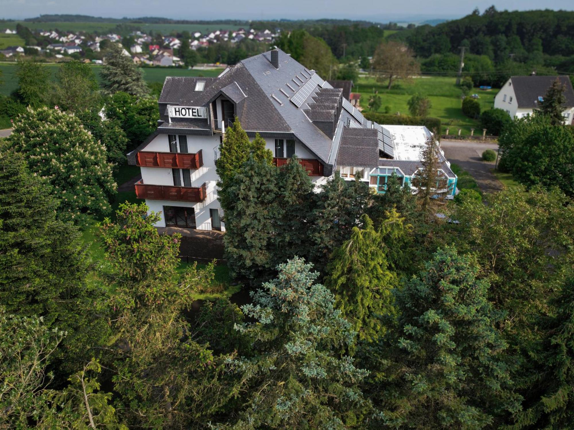 Zenner'S Landhotel Newel Экстерьер фото